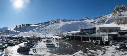 Archiv Foto Webcam Sölden: Tiefenbachgletscher Talstation und Parkplatz 11:00