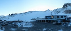 Archiv Foto Webcam Sölden: Tiefenbachgletscher Talstation und Parkplatz 15:00