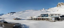 Archiv Foto Webcam Sölden: Tiefenbachgletscher Talstation und Parkplatz 07:00