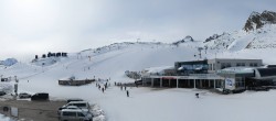 Archiv Foto Webcam Sölden: Tiefenbachgletscher Talstation und Parkplatz 11:00