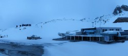 Archiv Foto Webcam Sölden: Tiefenbachgletscher Talstation und Parkplatz 05:00
