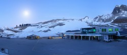 Archiv Foto Webcam Sölden: Tiefenbachgletscher Talstation und Parkplatz 03:00