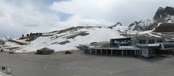Archiv Foto Webcam Sölden: Tiefenbachgletscher Talstation und Parkplatz 15:00