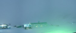 Archiv Foto Webcam Sölden Rettenbachgletscher: Weltcuptribüne und Talstation 02:00