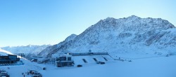 Archiv Foto Webcam Sölden Rettenbachgletscher: Weltcuptribüne und Talstation 07:00