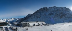 Archiv Foto Webcam Sölden Rettenbachgletscher: Weltcuptribüne und Talstation 09:00