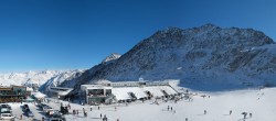 Archiv Foto Webcam Sölden Rettenbachgletscher: Weltcuptribüne und Talstation 11:00