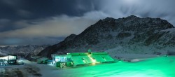 Archiv Foto Webcam Sölden Rettenbachgletscher: Weltcuptribüne und Talstation 03:00