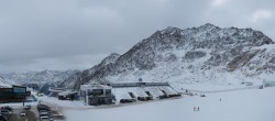 Archiv Foto Webcam Sölden Rettenbachgletscher: Weltcuptribüne und Talstation 07:00