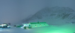 Archiv Foto Webcam Sölden Rettenbachgletscher: Weltcuptribüne und Talstation 03:00