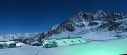 Archiv Foto Webcam Sölden Rettenbachgletscher: Weltcuptribüne und Talstation 03:00