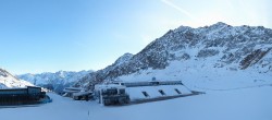 Archiv Foto Webcam Sölden Rettenbachgletscher: Weltcuptribüne und Talstation 07:00