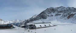 Archiv Foto Webcam Sölden Rettenbachgletscher: Weltcuptribüne und Talstation 11:00