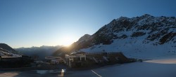 Archived image Webcam Rettenbachgletscher Sölden 05:00