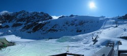 Archiv Foto Webcam Sölden Rettenbachgletscher: Weltcuptribüne und Talstation 18:00