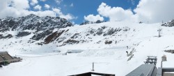 Archiv Foto Webcam Sölden Rettenbachgletscher: Weltcuptribüne und Talstation 06:00