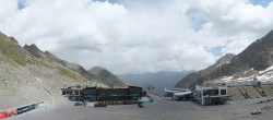 Archiv Foto Webcam Sölden Rettenbachgletscher: Weltcuptribüne und Talstation 11:00