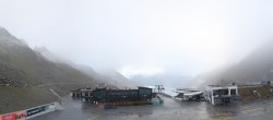 Archiv Foto Webcam Sölden Rettenbachgletscher: Weltcuptribüne und Talstation 05:00