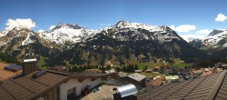 Archived image Webcam Hotel Goldener Berg: village view Oberlech 11:00