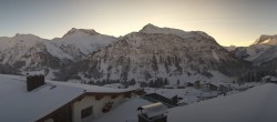 Archiv Foto Webcam Oberlech: Hotel Goldener Berg 07:00