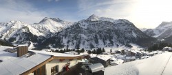 Archived image Webcam Hotel Goldener Berg: village view Oberlech 11:00