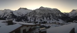 Archiv Foto Webcam Oberlech: Hotel Goldener Berg 07:00