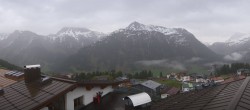 Archiv Foto Webcam Oberlech: Hotel Goldener Berg 06:00