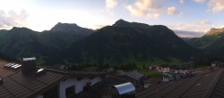 Archiv Foto Webcam Oberlech: Hotel Goldener Berg 05:00