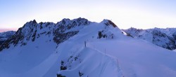 Archived image Webcam Panorama Gondola 05:00