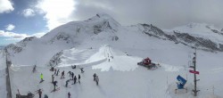 Archived image Webcam Saas-Fee: Mountain Restaurant Mittelallalin 11:00