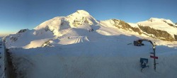 Archiv Foto Webcam Saas Fee: Restaurant Mittelallalin und Gletscherskigebiet 05:00