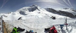 Archiv Foto Webcam Saas Fee: Restaurant Mittelallalin und Gletscherskigebiet 15:00