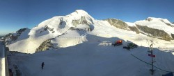 Archived image Webcam Saas-Fee: Mountain Restaurant Mittelallalin 05:00