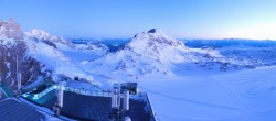 Archived image Webcam Panoramic view over the Dachstein Glacier 06:00