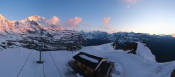 Archiv Foto Webcam Wengen: Bergstation Lauberhorn 19:00