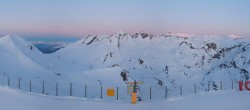 Archiv Foto Webcam La Thuile - Panoramablick 05:00