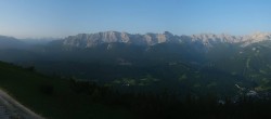Archiv Foto Webcam Garmisch: Panoramablick Wank 05:00