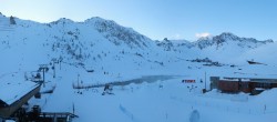 Archived image Webcam Le Lac de Tignes, Tignes 07:00