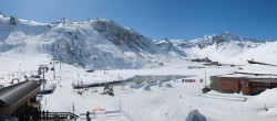 Archived image Webcam Le Lac de Tignes, Tignes 09:00