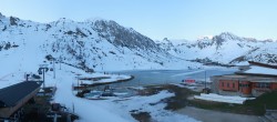 Archived image Webcam Le Lac de Tignes, Tignes 05:00