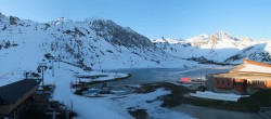 Archived image Webcam Le Lac de Tignes, Tignes 06:00