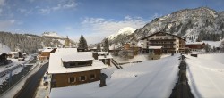 Archiv Foto Webcam Lech am Arlberg: Blick von Sport Strolz 13:00