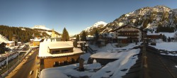 Archiv Foto Webcam Lech am Arlberg: Blick von Sport Strolz 13:00