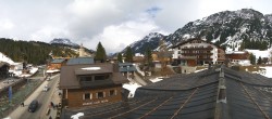 Archiv Foto Webcam Lech am Arlberg: Blick von Sport Strolz 13:00