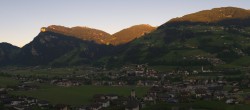 Archived image Webcam View Mayrhofen 05:00