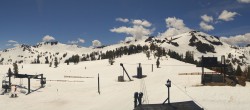 Archiv Foto Webcam Palisades Tahoe: Skigebiet 08:00