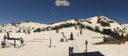 Archiv Foto Webcam Palisades Tahoe: Skigebiet 11:00