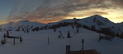 Archiv Foto Webcam Palisades Tahoe: Skigebiet 19:00