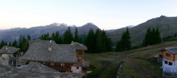Archiv Foto Webcam La Rosiere - Chalet Le Planica 05:00