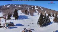 Archiv Foto Webcam Blick auf die Talstation des Mont Sainte Anne 12:00